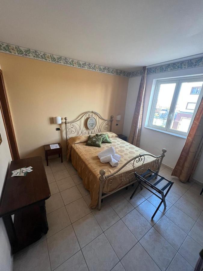 Carlo V - Holiday Rooms Porto Empedocle Exteriör bild